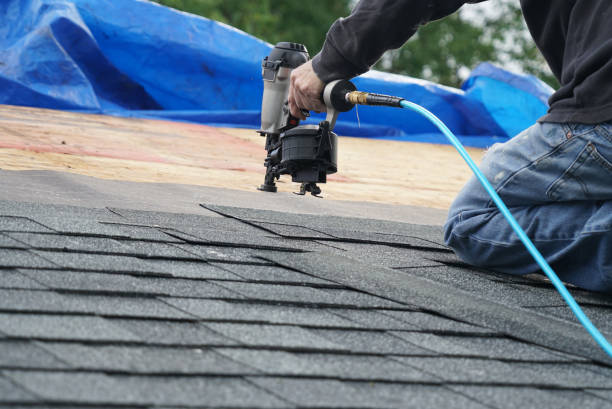 Best Best Roofing Contractors  in Saunders Lake, OR